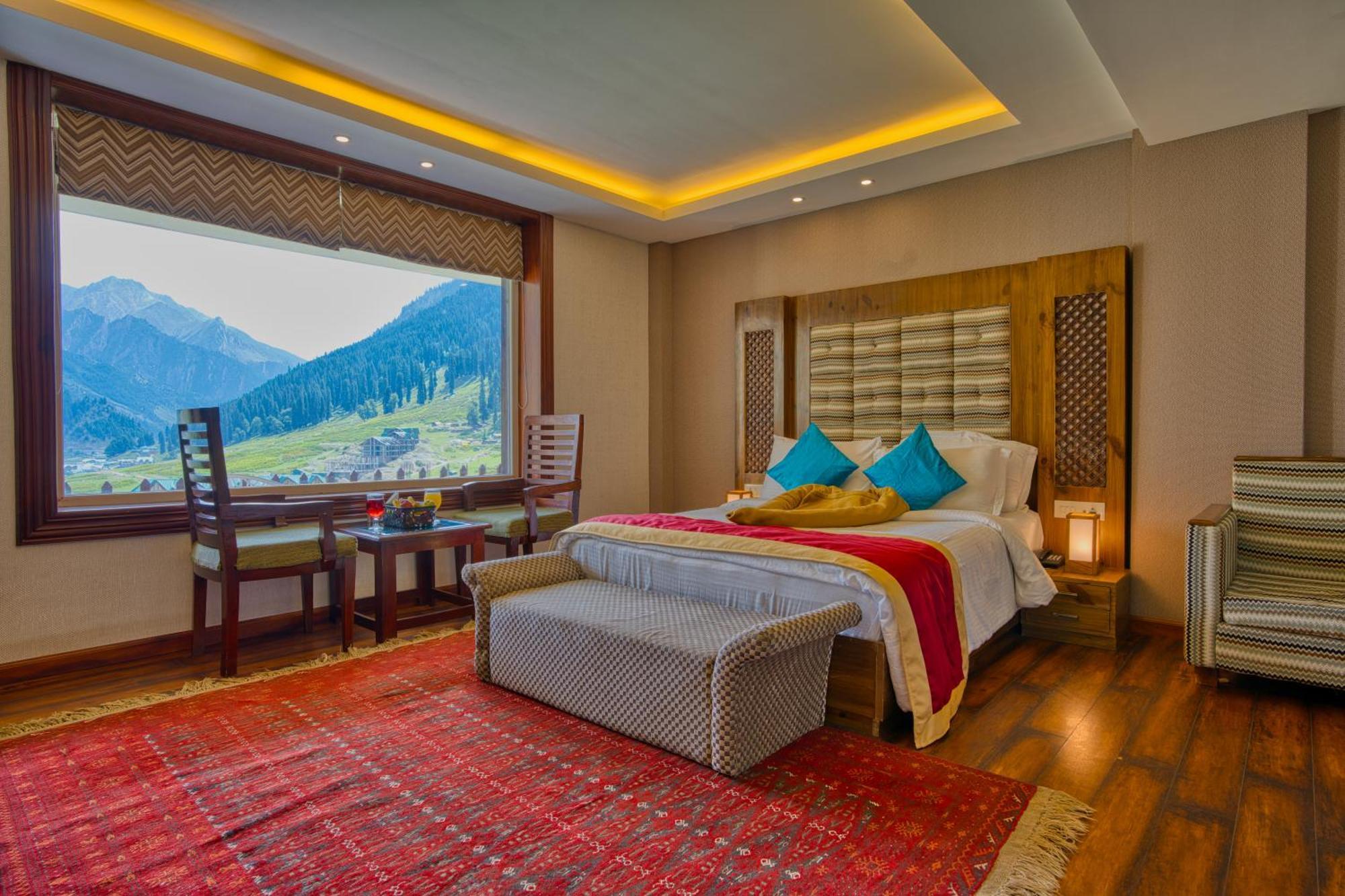 Golden Meadows Hotels & Resorts Sonāmarg Buitenkant foto